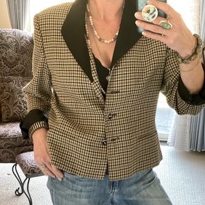 Beautiful Vintage Le Suit jacket!